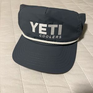 Yeti hat
